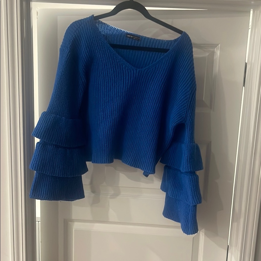 Blue Ruffled Sleeve Cropped Thick Sweater SHEIN large